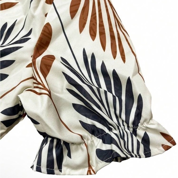 Tropical v neck short sleeve midi dress - Picture 4 of 5